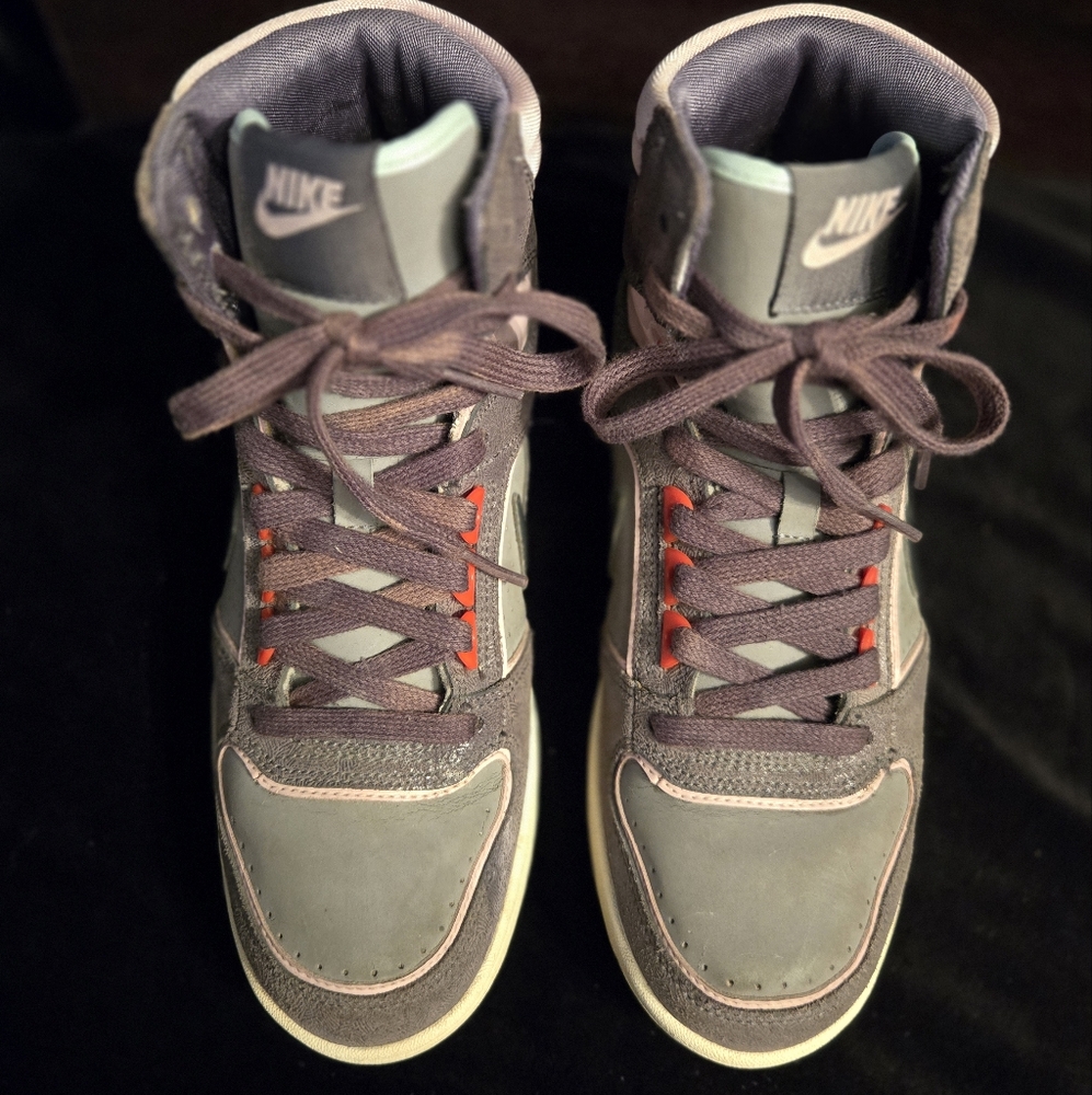 🩶Nike SB Dunk High – Women's Size 8.5